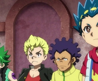 Beyblade Burst - Les 5 Maîtres La percée